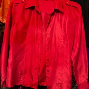 Newport News size 6 100% silk red button shirt